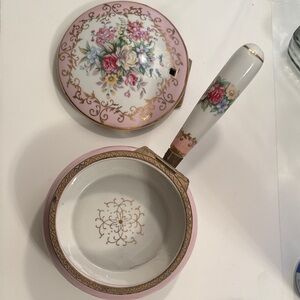 Vintage Royal Crown Windsor Porcelain Pink Floral Vanity Trinket Box Tray Dish